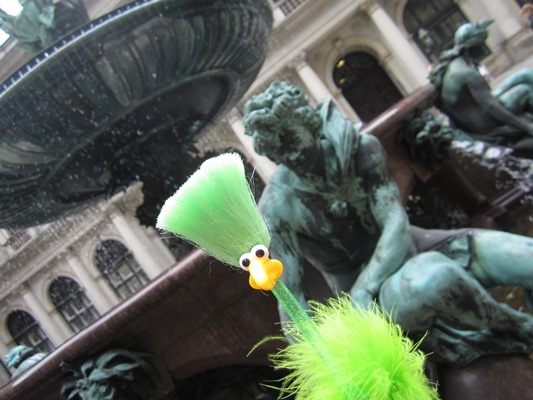 Fred am Rathausbrunnen